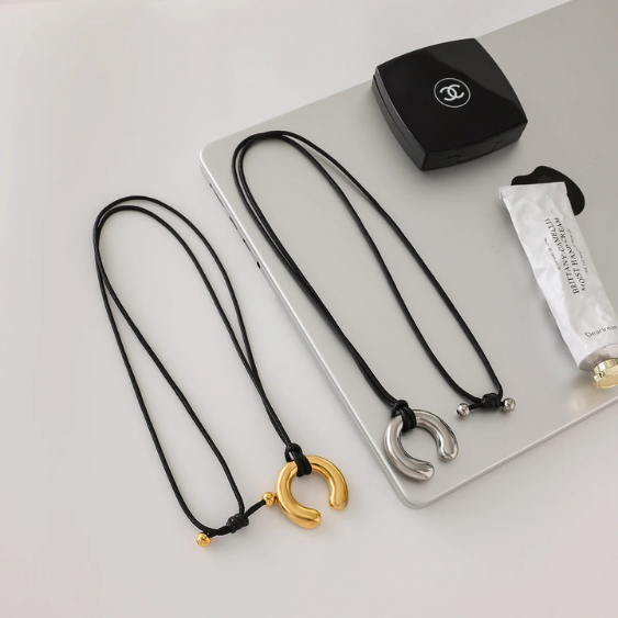 PreOrder: U Pendant Lazo Pendant