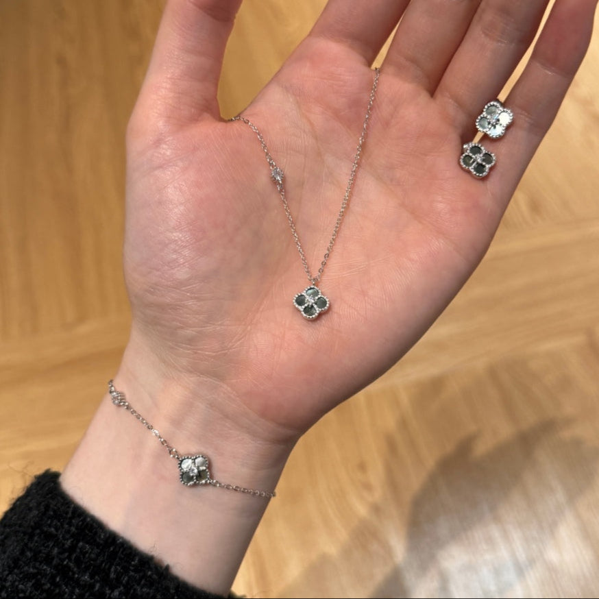 Grey Pearl Flowers