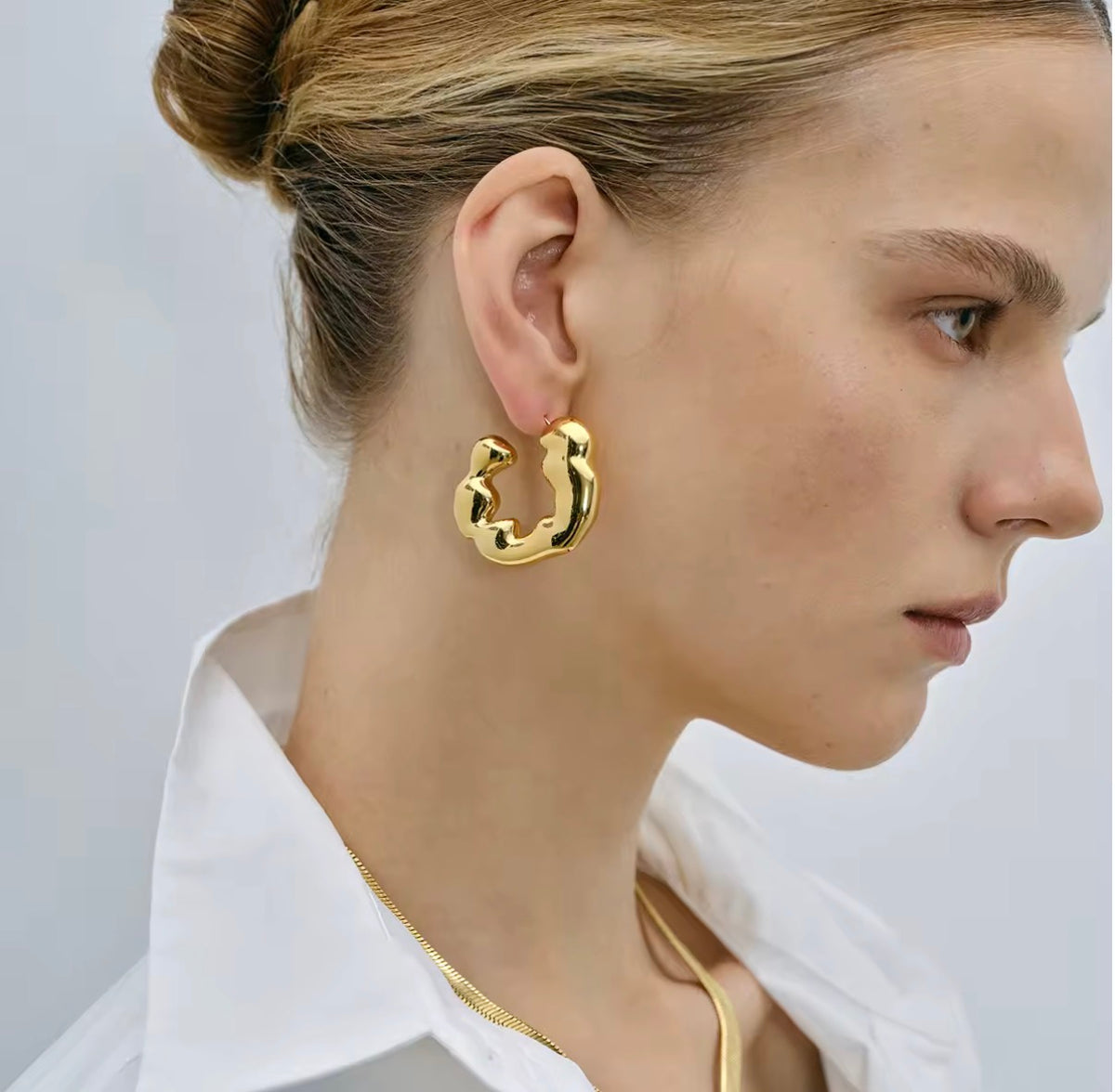 Wavy Hoops