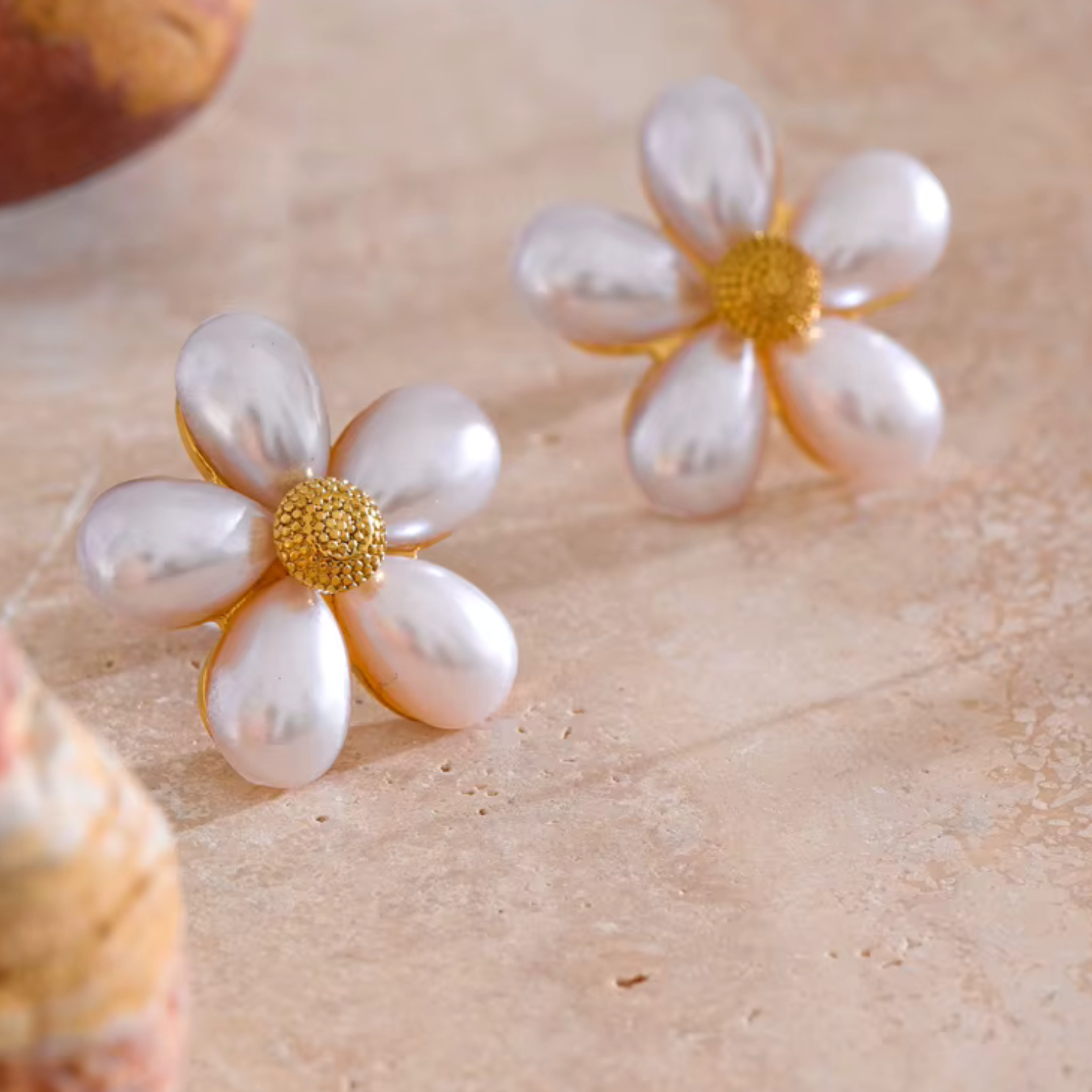 Daisy Pearls