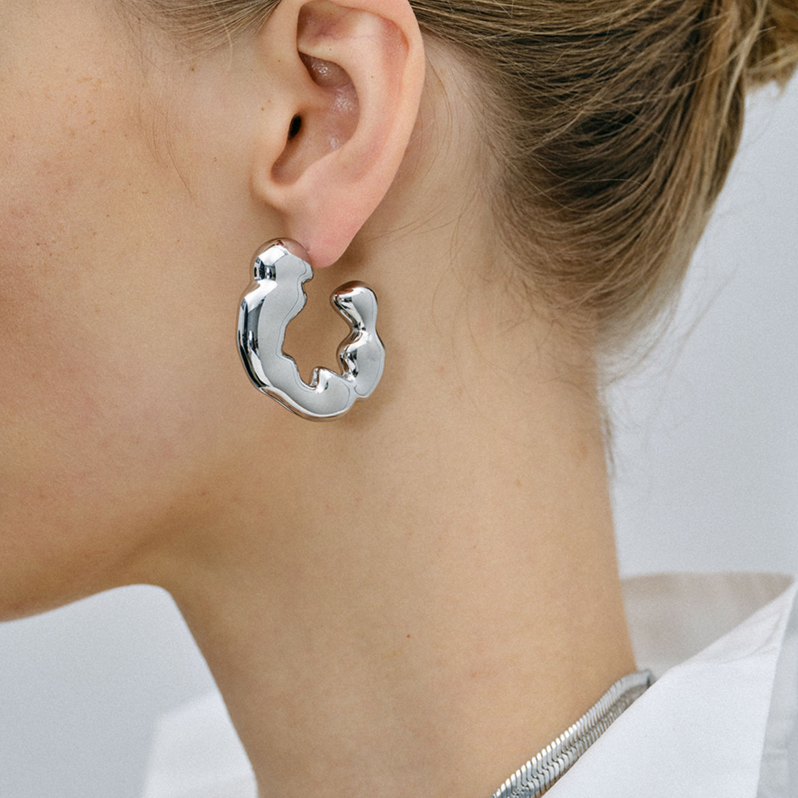 Assymetric Melted Hoops