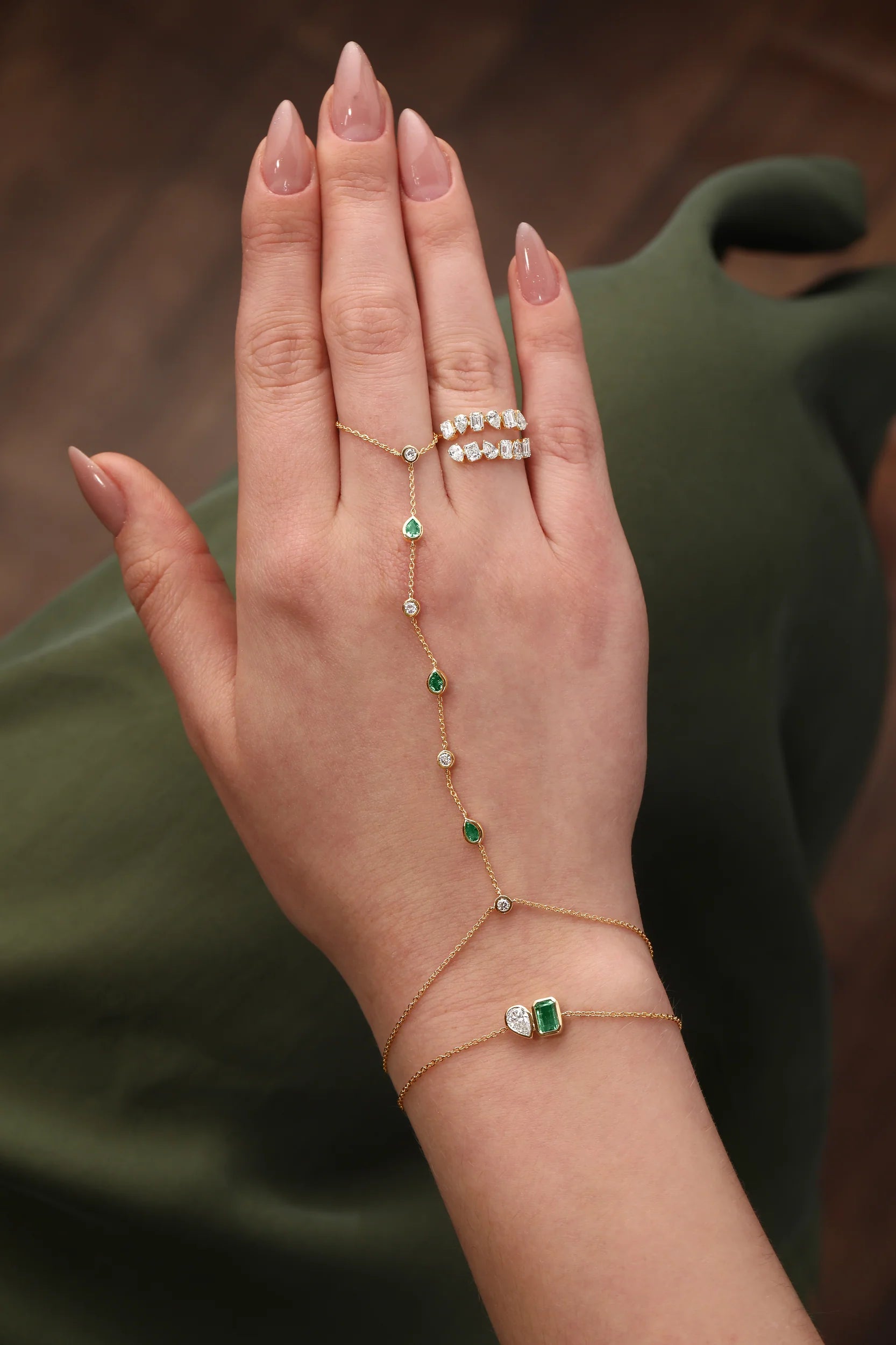 14K Gold  Emerald Pear Bezel Chain Bracelet