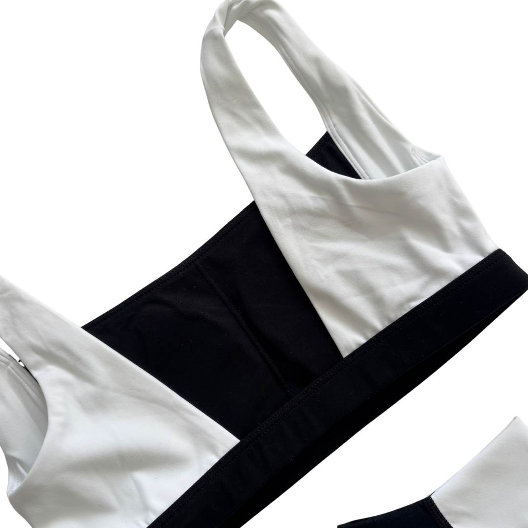 Black and White Waves Set