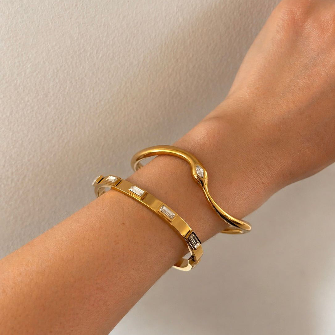 Clasp Bangle